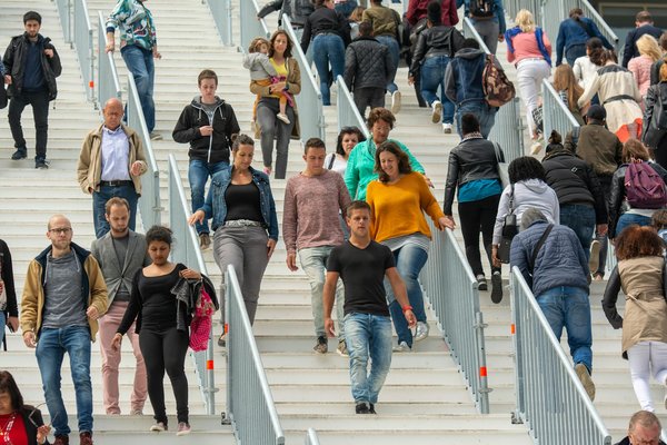 Organiser un évènement en direct pour son podcast de divertissement